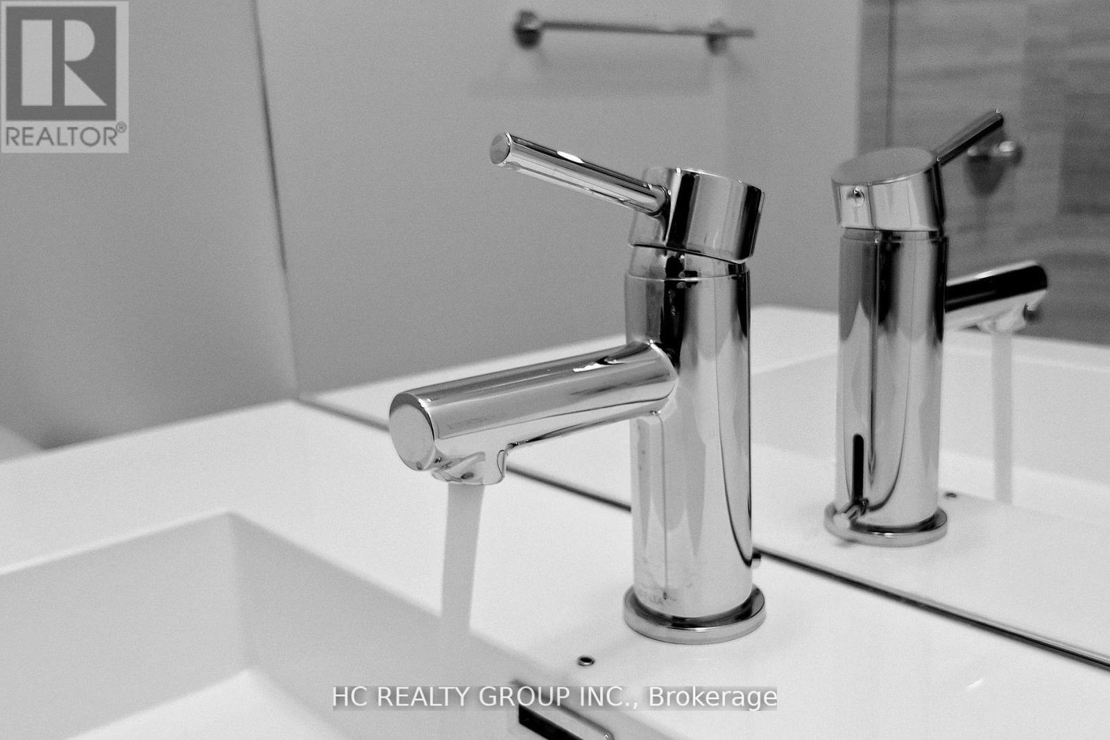 4803 - 8 Interchange Way, Vaughan (Vaughan Corporate Centre), Ontario  L4K 5Z7 - Photo 23 - N12955328