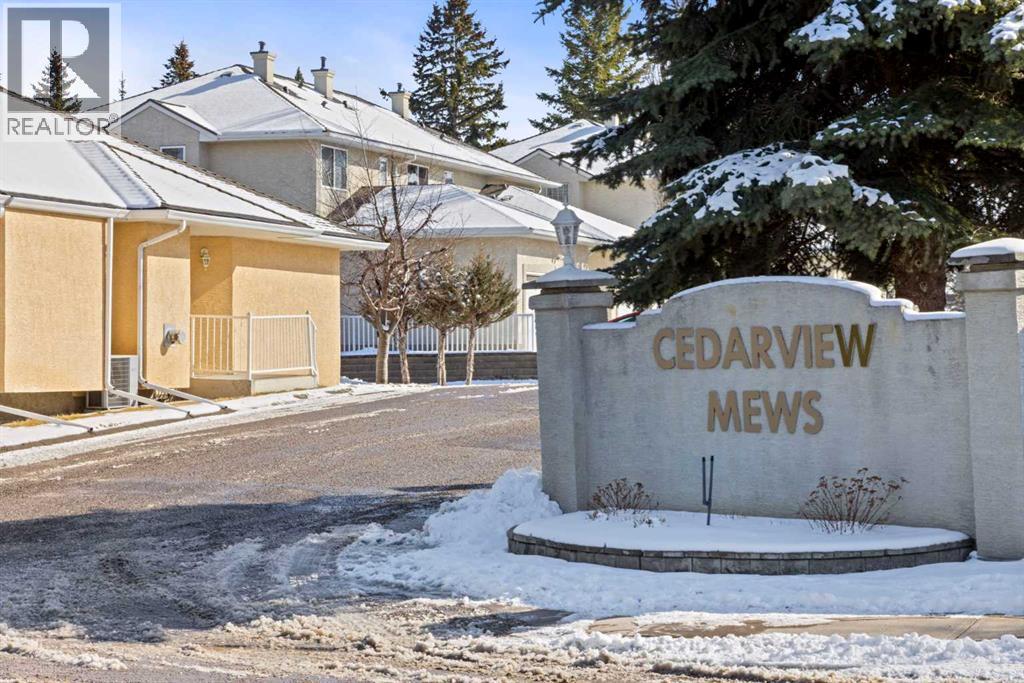85 Cedarview Mews SW, Calgary, Alberta  T2W 6H8 - Photo 3 - A2298844