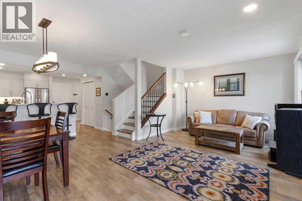 85 Cedarview Mews SW, Calgary, Alberta  T2W 6H8 - Photo 7 - A2298844