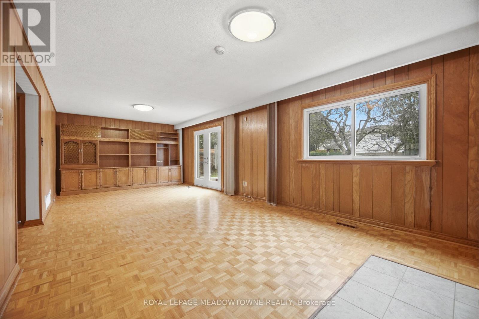 854 Runningbrook Drive, Mississauga, Ontario  L4Y 2S1 - Photo 16 - W12955264