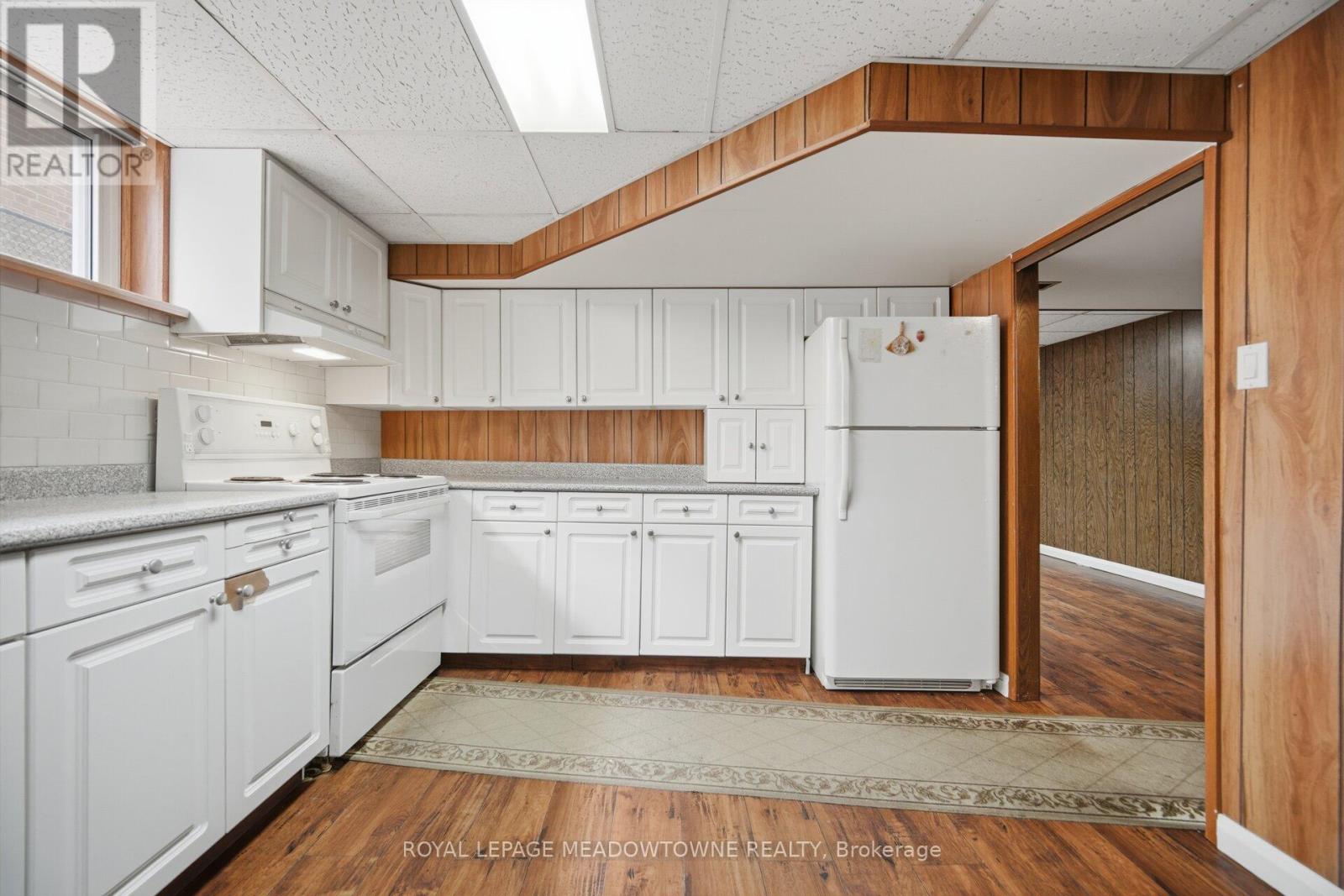 854 Runningbrook Drive, Mississauga, Ontario  L4Y 2S1 - Photo 22 - W12955264