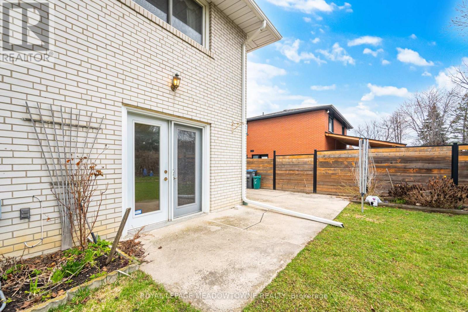 854 Runningbrook Drive, Mississauga, Ontario  L4Y 2S1 - Photo 26 - W12955264