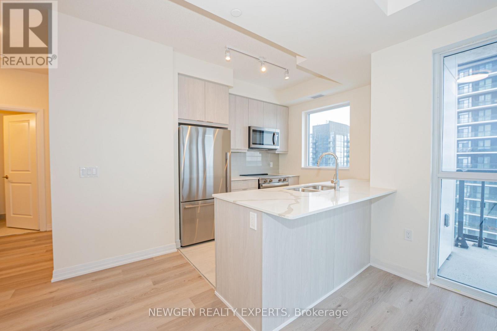 1706 - 15 Watergarden Drive, Mississauga, Ontario  L5R 0H4 - Photo 12 - W12955282