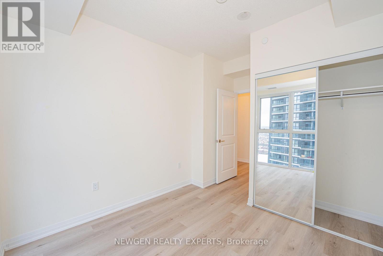 1706 - 15 Watergarden Drive, Mississauga, Ontario  L5R 0H4 - Photo 21 - W12955282