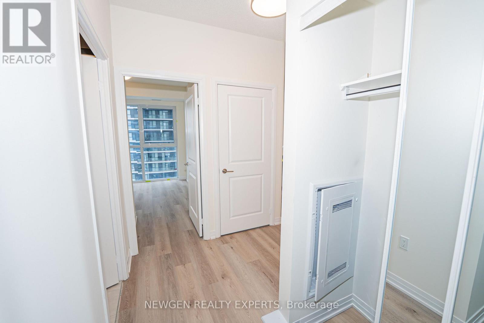 1706 - 15 Watergarden Drive, Mississauga, Ontario  L5R 0H4 - Photo 22 - W12955282