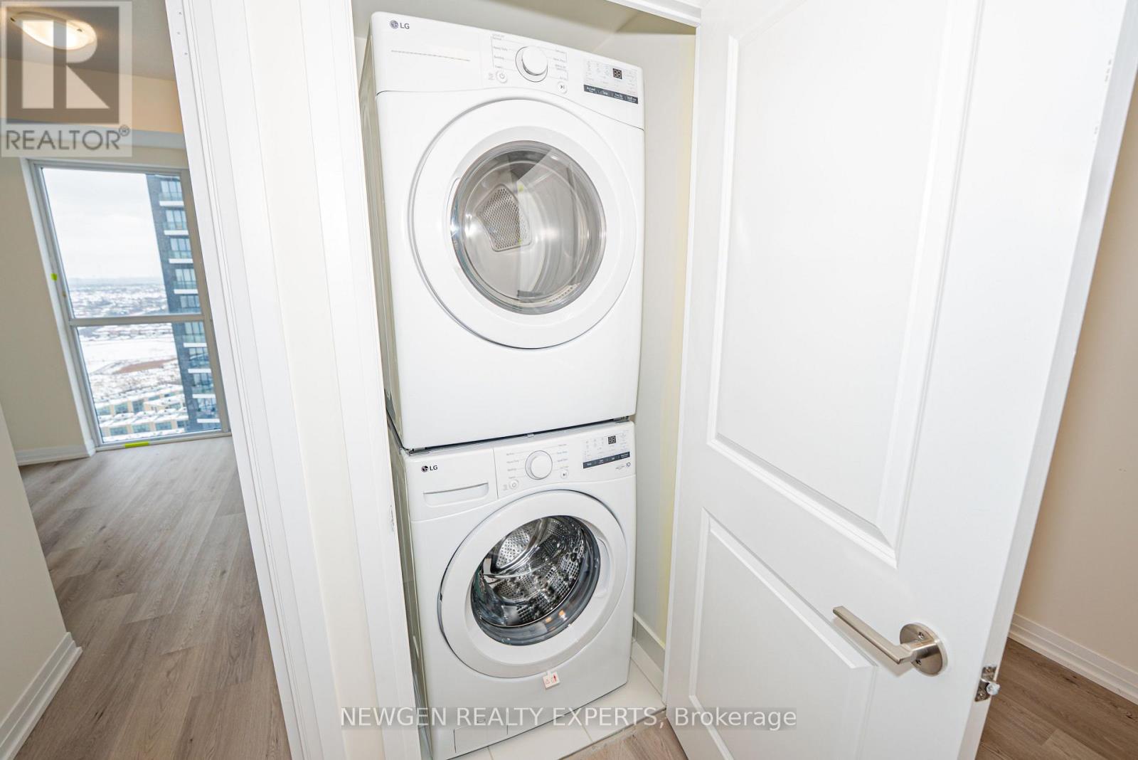 1706 - 15 Watergarden Drive, Mississauga, Ontario  L5R 0H4 - Photo 27 - W12955282