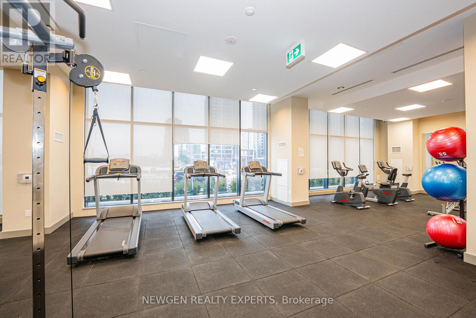 1706 - 15 Watergarden Drive, Mississauga, Ontario  L5R 0H4 - Photo 35 - W12955282