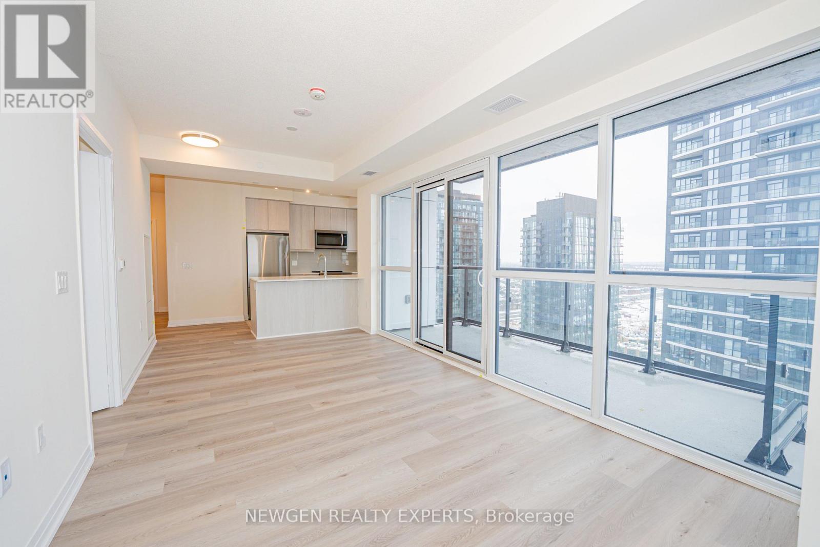 1706 - 15 Watergarden Drive, Mississauga, Ontario  L5R 0H4 - Photo 5 - W12955282