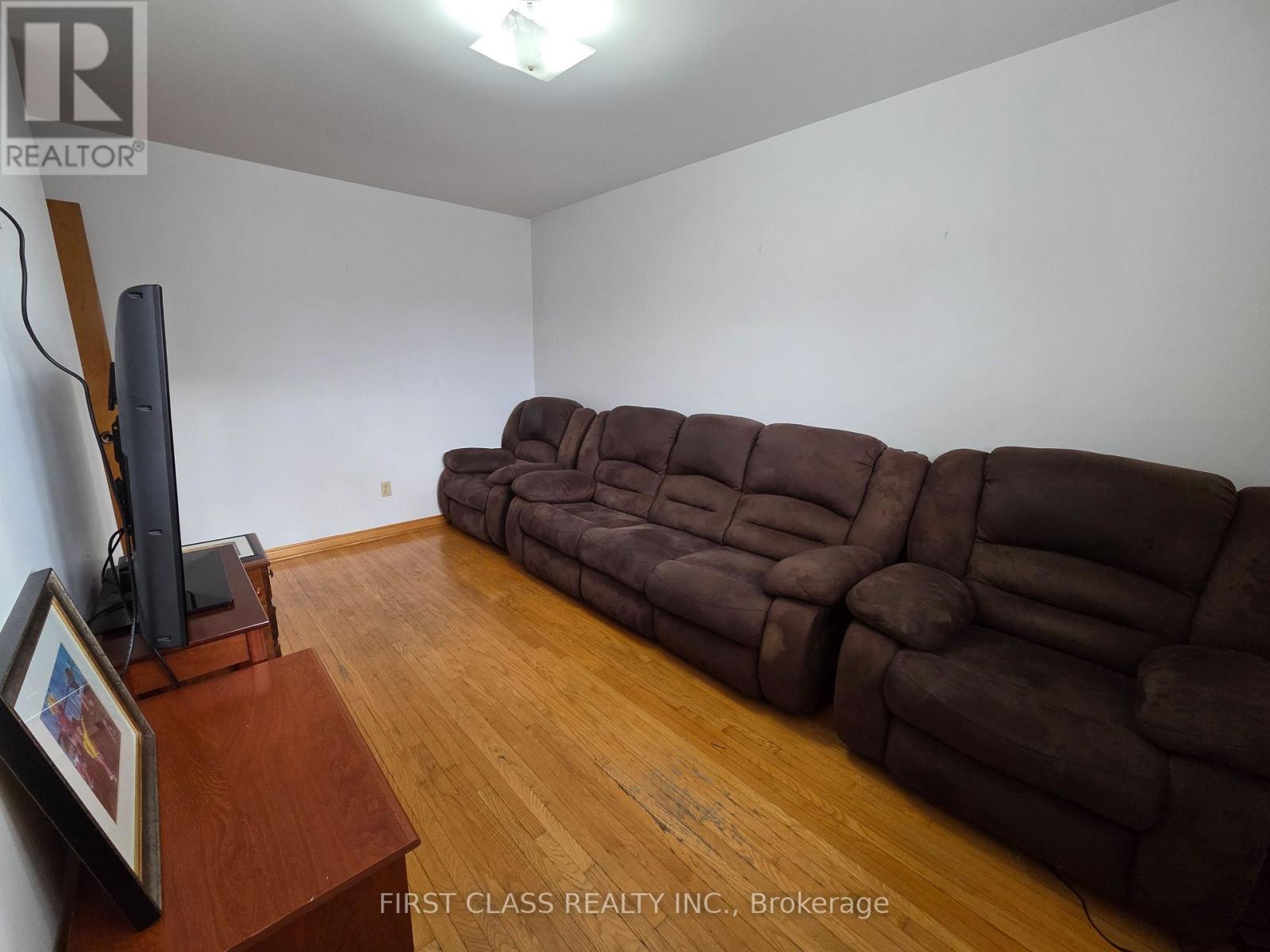 1622 Anworld Court, Mississauga, Ontario  L4W 2V9 - Photo 17 - W12955294