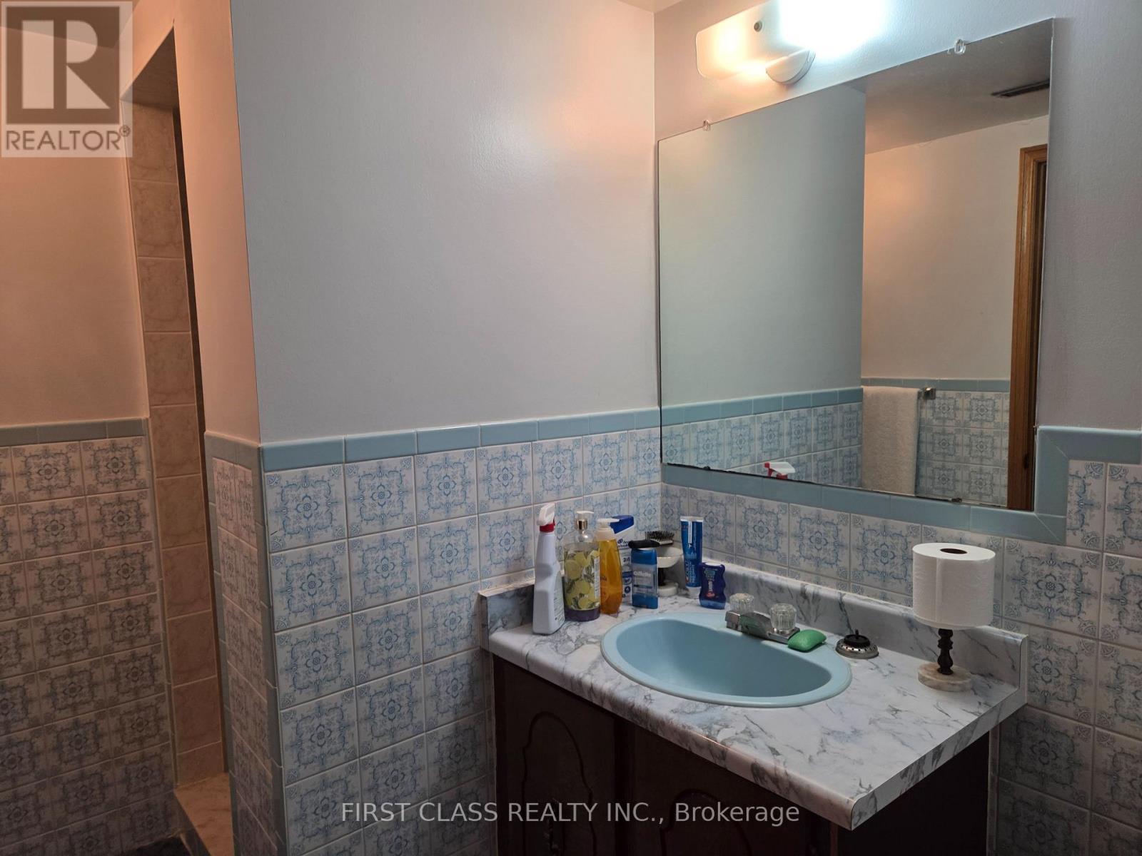 1622 Anworld Court, Mississauga, Ontario  L4W 2V9 - Photo 25 - W12955294