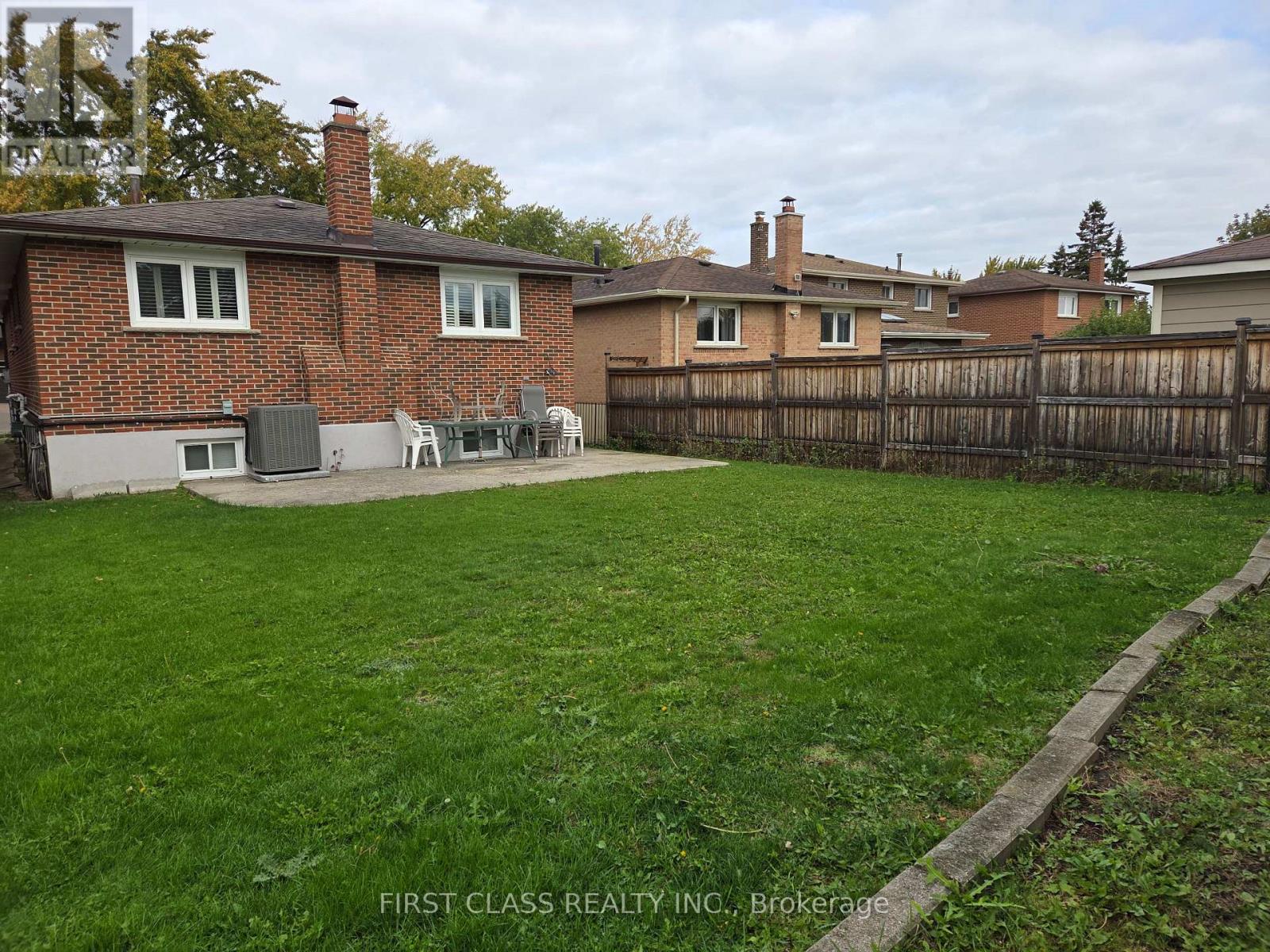 1622 Anworld Court, Mississauga, Ontario  L4W 2V9 - Photo 31 - W12955294