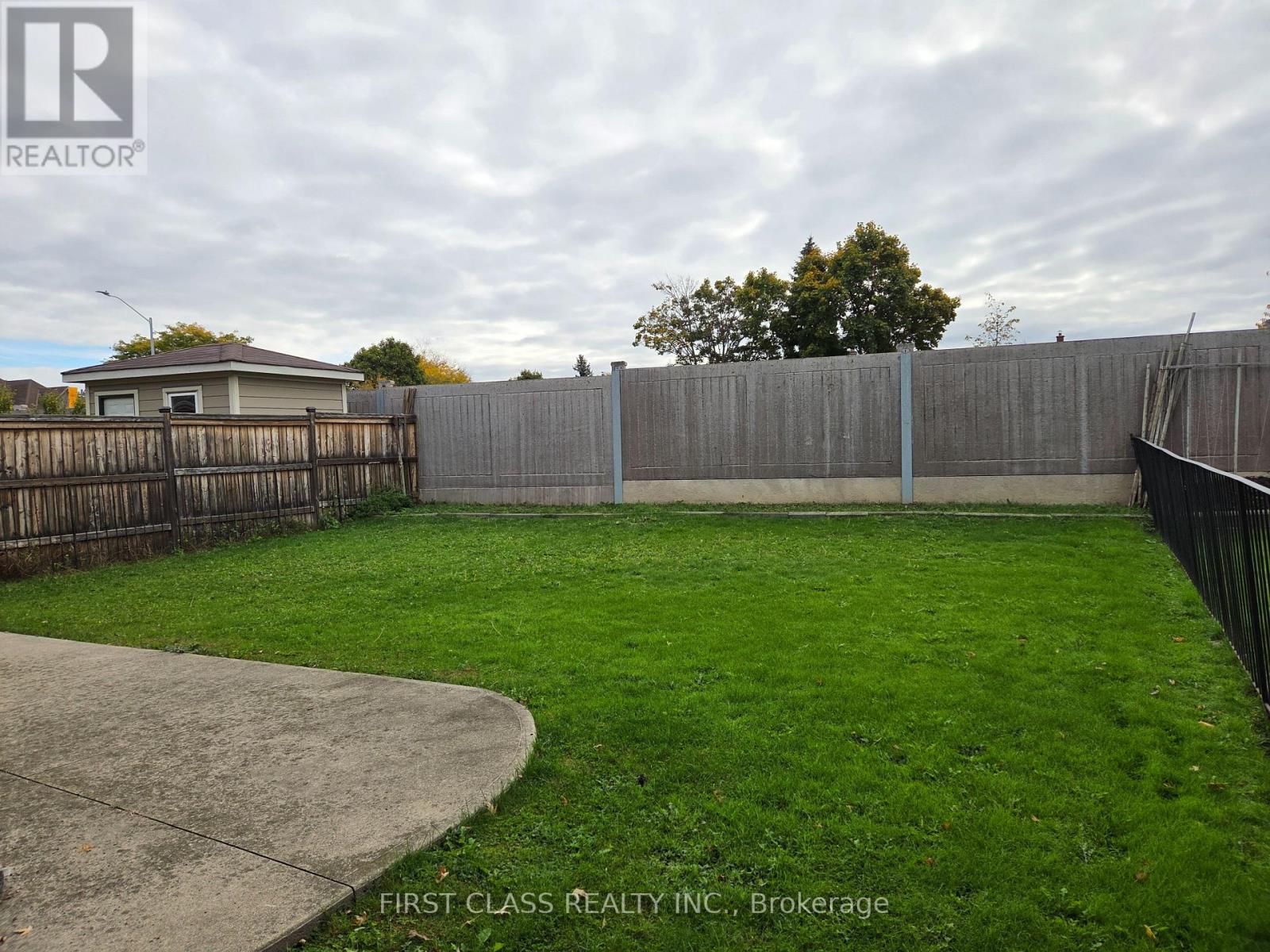 1622 Anworld Court, Mississauga, Ontario  L4W 2V9 - Photo 32 - W12955294