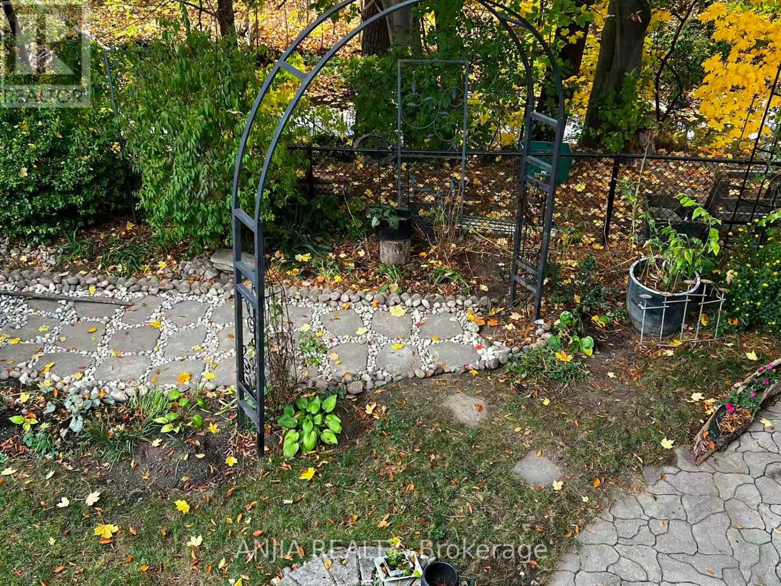 Bsmt #2 - 3441 Sanderling Crescent, Mississauga, Ontario  L5L 3P4 - Photo 7 - W12955300