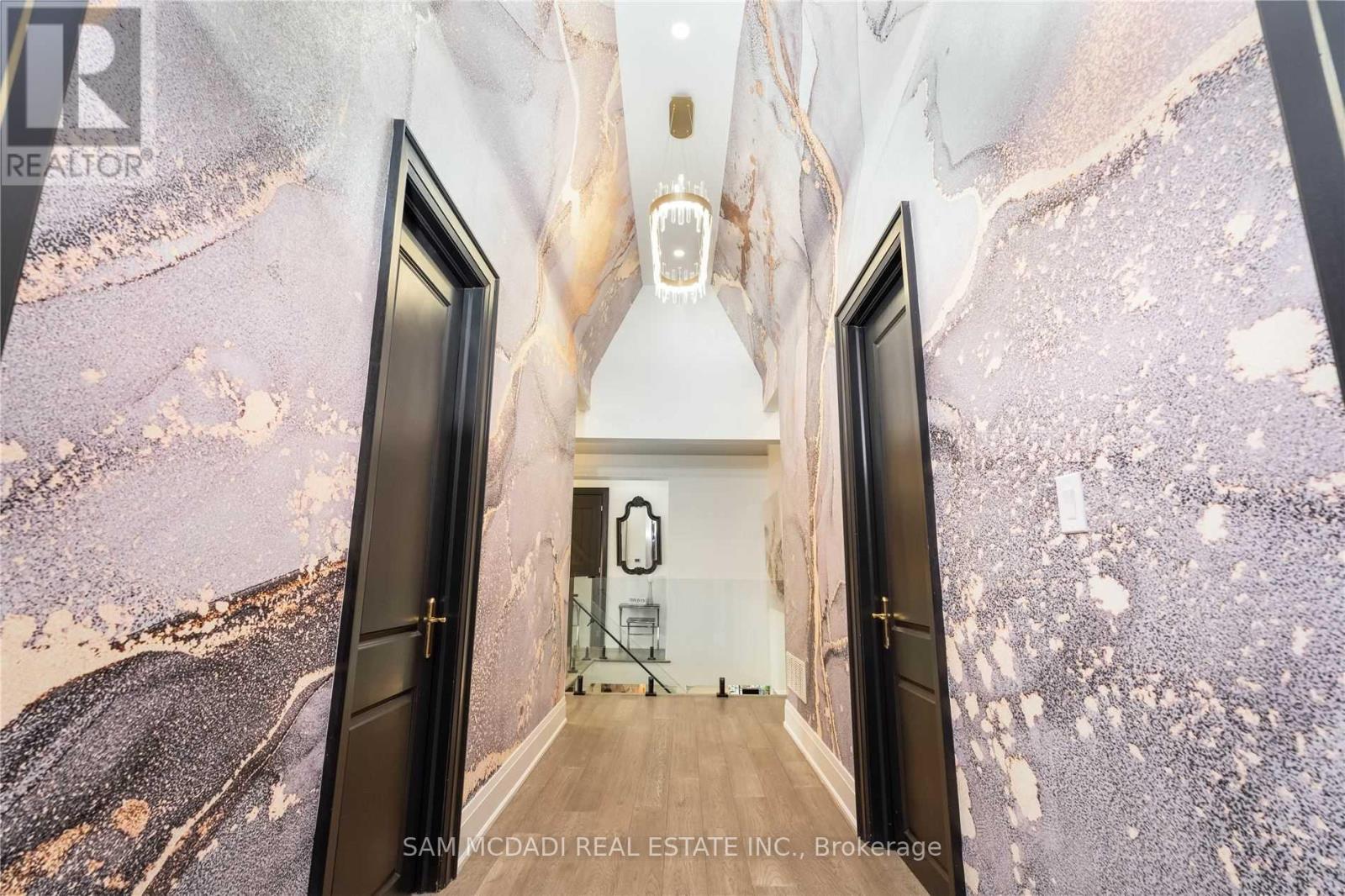 1540 Mississauga Road, Mississauga, Ontario  L5H 2K1 - Photo 19 - W12955302