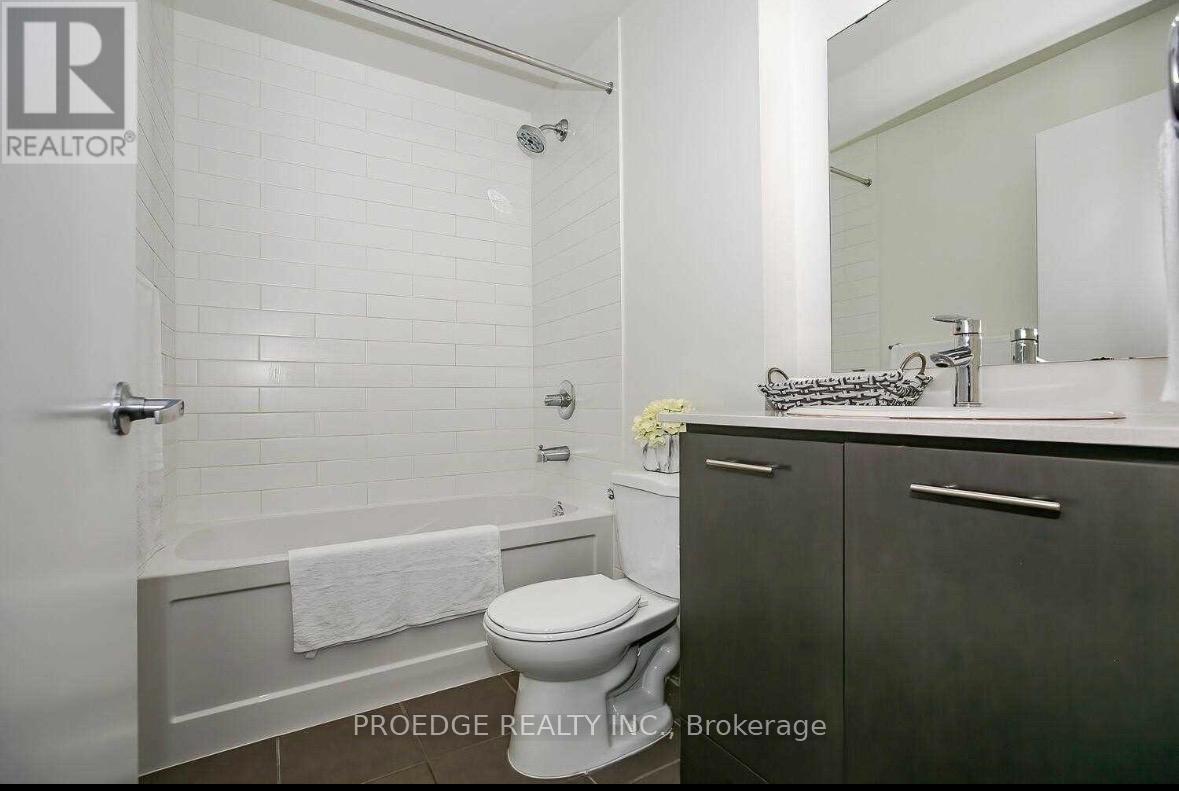 1405 - 360 Square One Drive, Mississauga, Ontario  L5B 0G7 - Photo 10 - W12955342