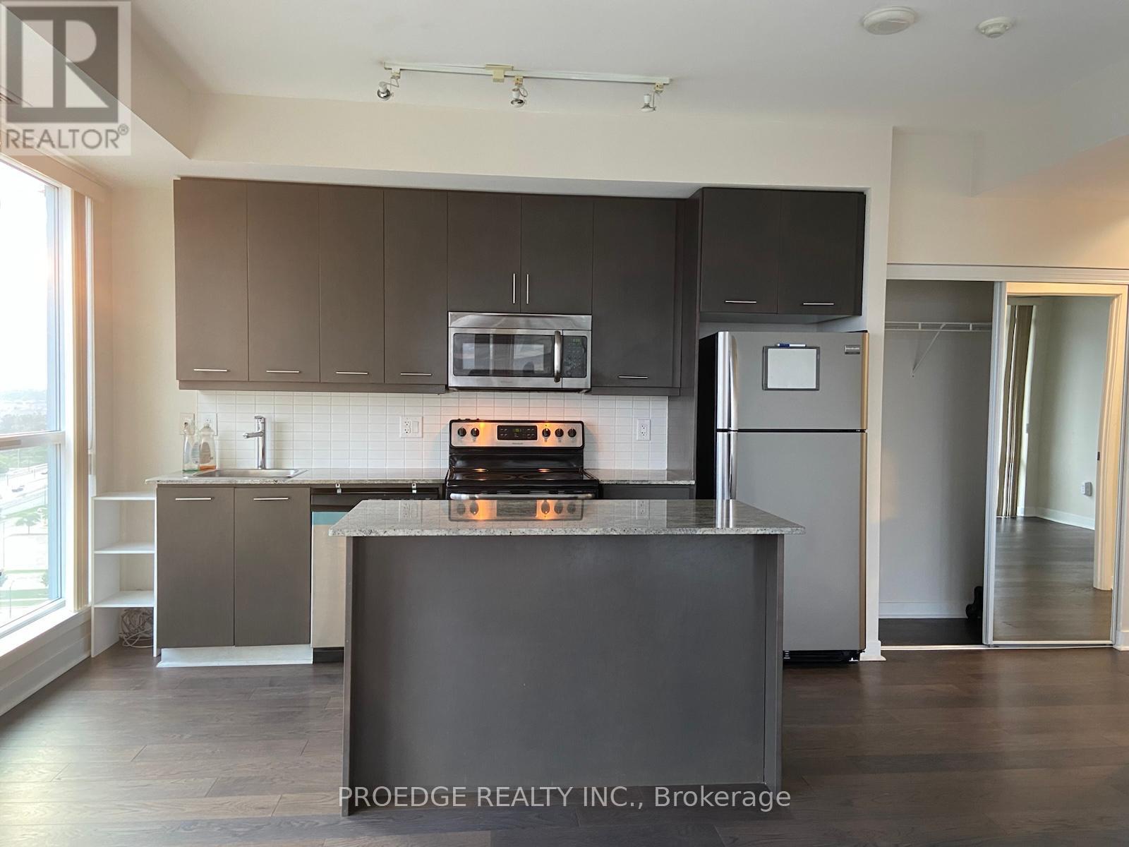 1405 - 360 Square One Drive, Mississauga, Ontario  L5B 0G7 - Photo 6 - W12955342