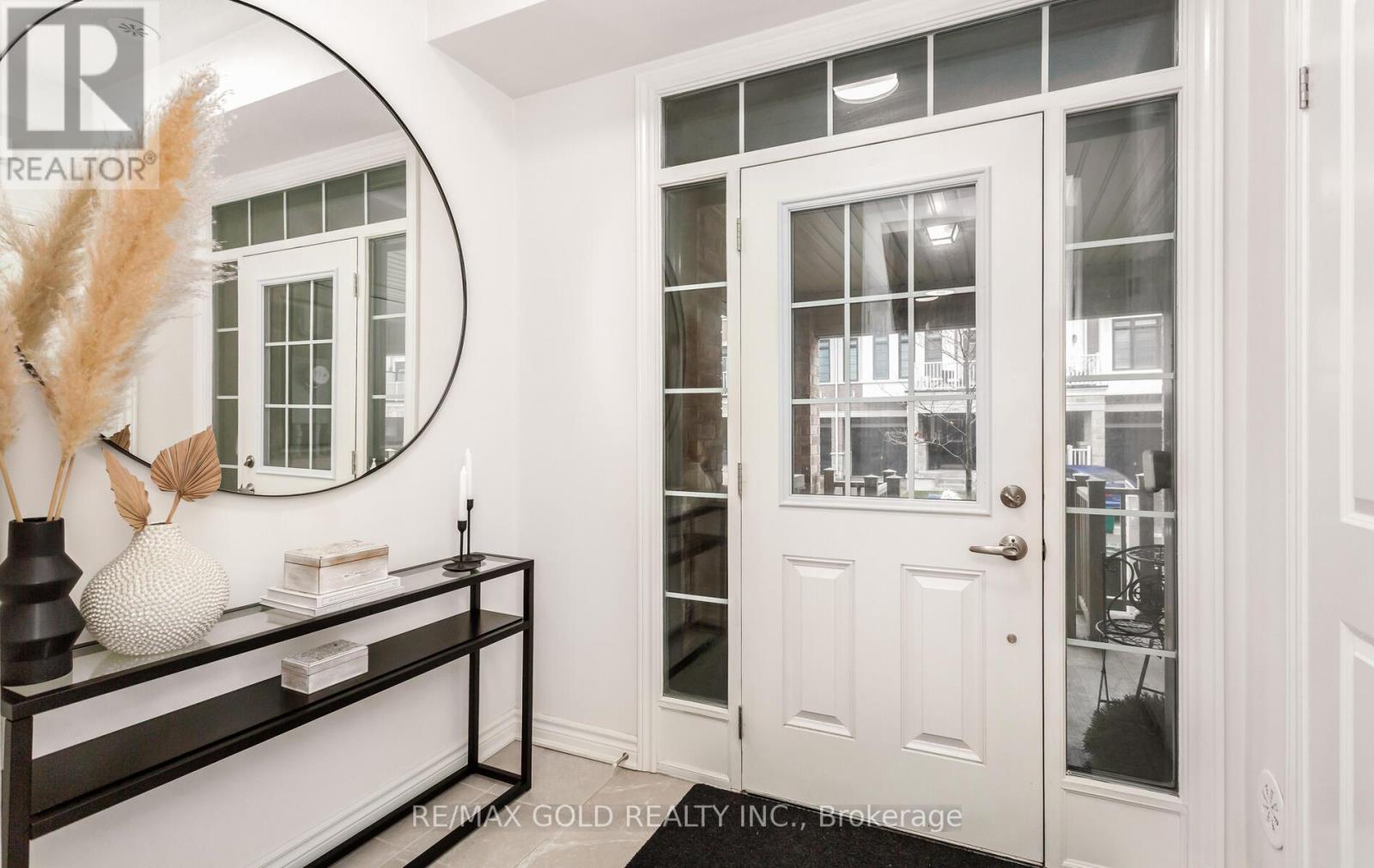 1185 Lloyd Landing, Milton, Ontario  L9T 2X5 - Photo 5 - W12955348