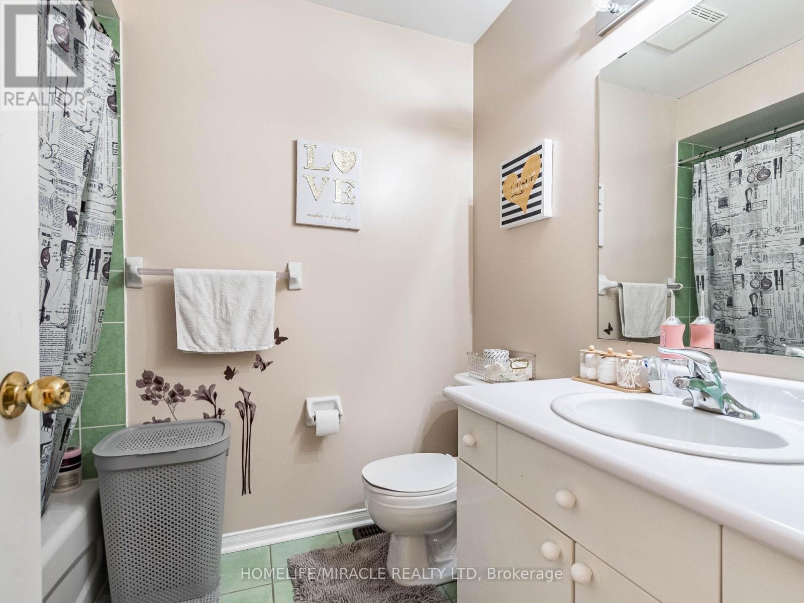 5 Sams Crescent, Brampton, Ontario  L7A 3T8 - Photo 30 - W12879334