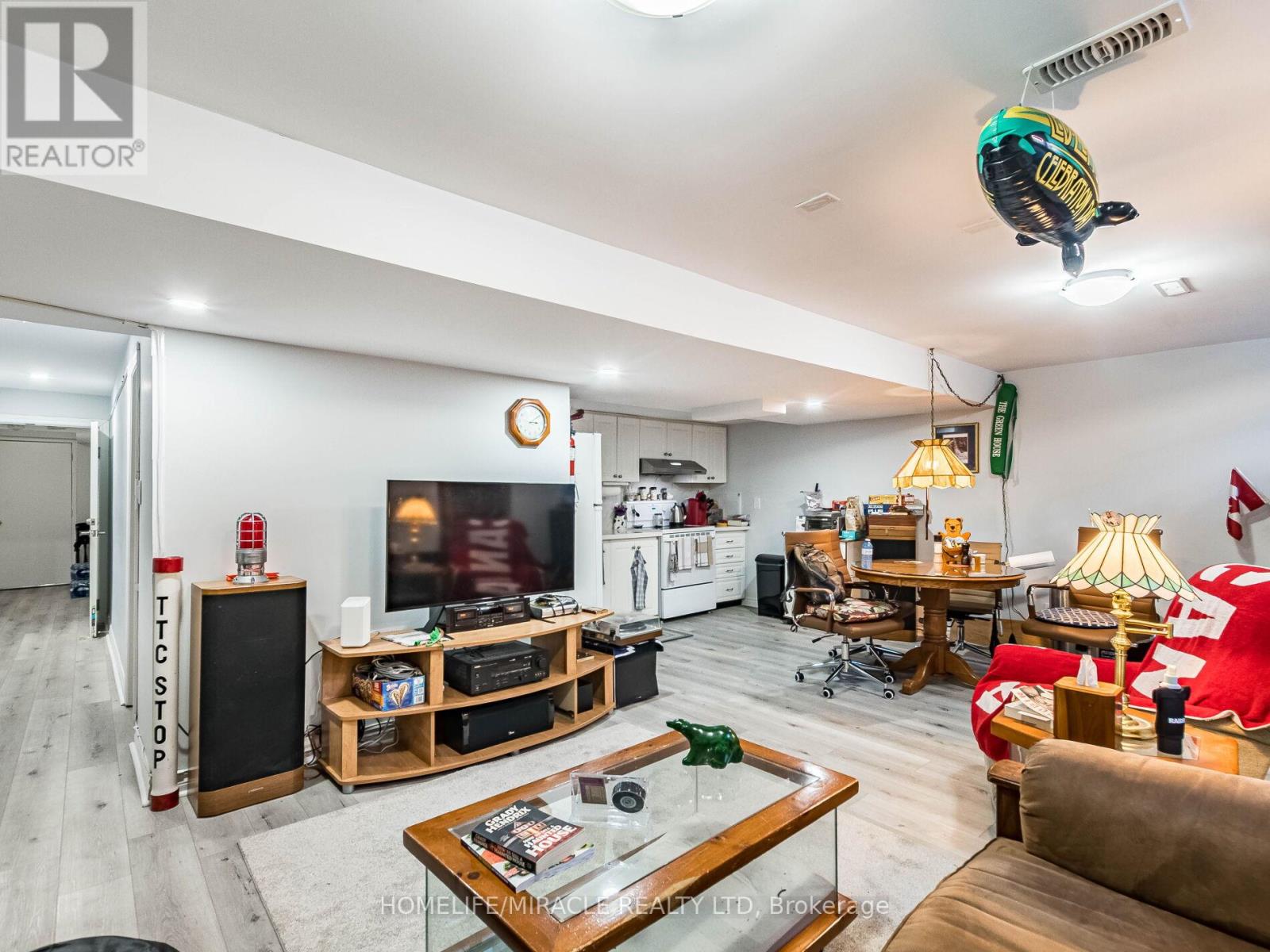 5 Sams Crescent, Brampton, Ontario  L7A 3T8 - Photo 35 - W12879334