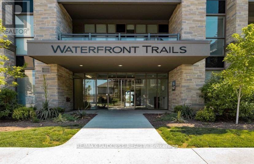 123 - 35 SOUTHSHORE CRESCENT, Hamilton, Ontario