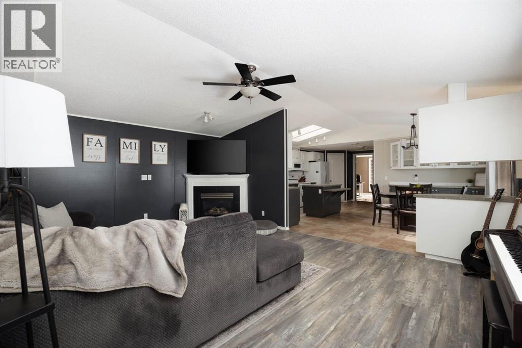 397 Mckinlay Crescent, Fort Mcmurray, Alberta  T9K 2N1 - Photo 3 - A2298494