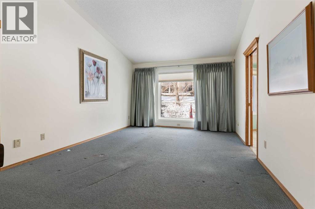 176 Christie Park Manor SW, Calgary, Alberta  T3H 2T6 - Photo 13 - A2293322