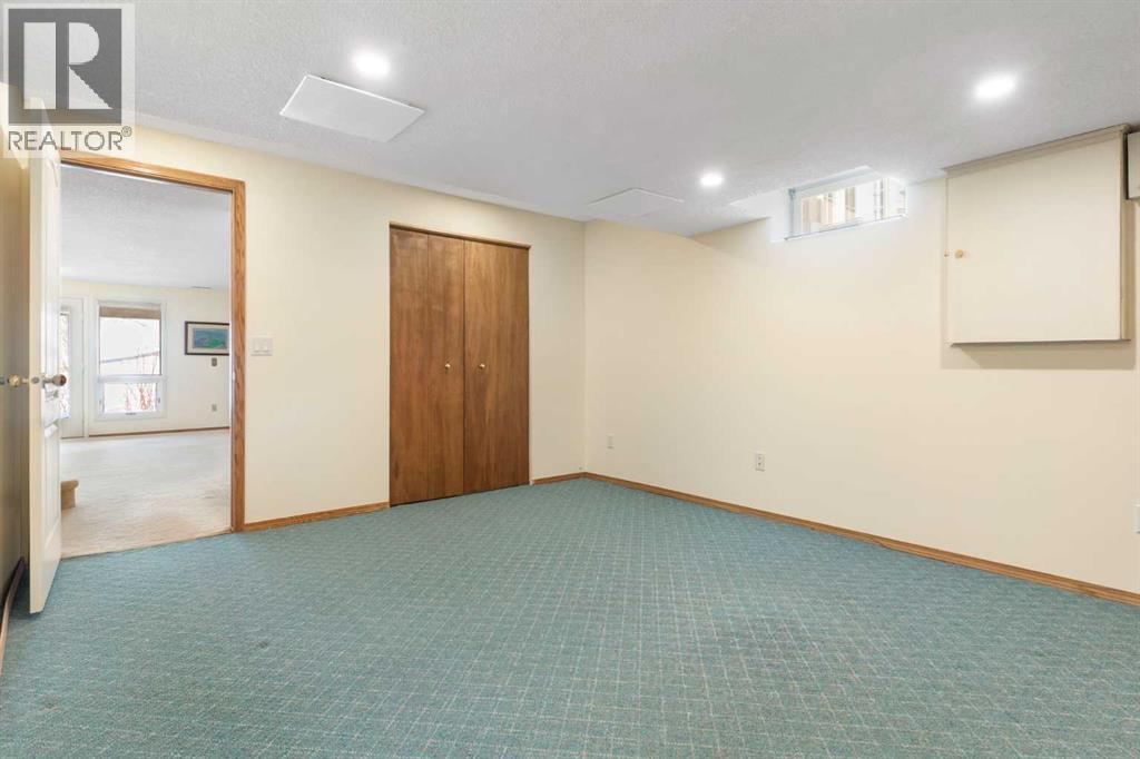 176 Christie Park Manor SW, Calgary, Alberta  T3H 2T6 - Photo 27 - A2293322