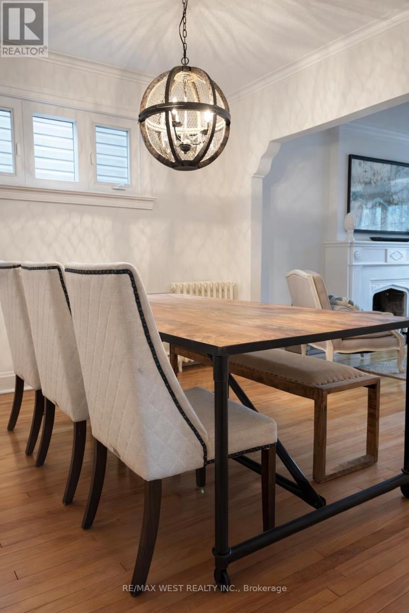 3 Glenroy Avenue, Toronto, Ontario  M8Y 2L9 - Photo 8 - W12861132