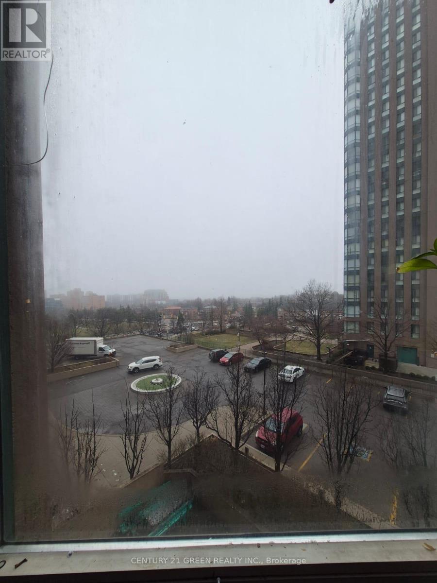 413 - 145 Hillcrest Avenue, Mississauga, Ontario  L5B 3Z1 - Photo 12 - W12942356