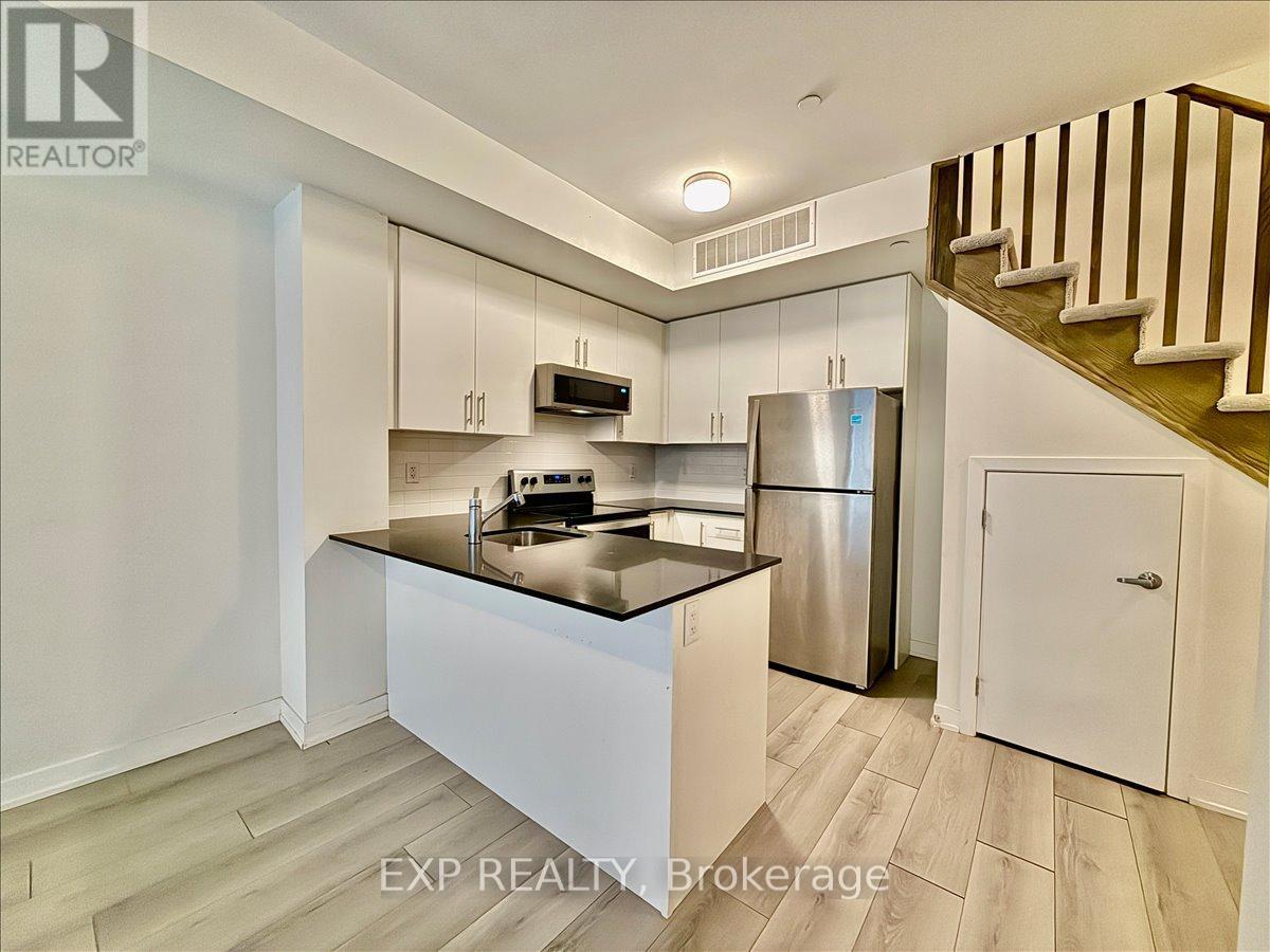 22 - 3405 Ridgeway Drive, Mississauga, Ontario  L5L 5T3 - Photo 6 - W12955152