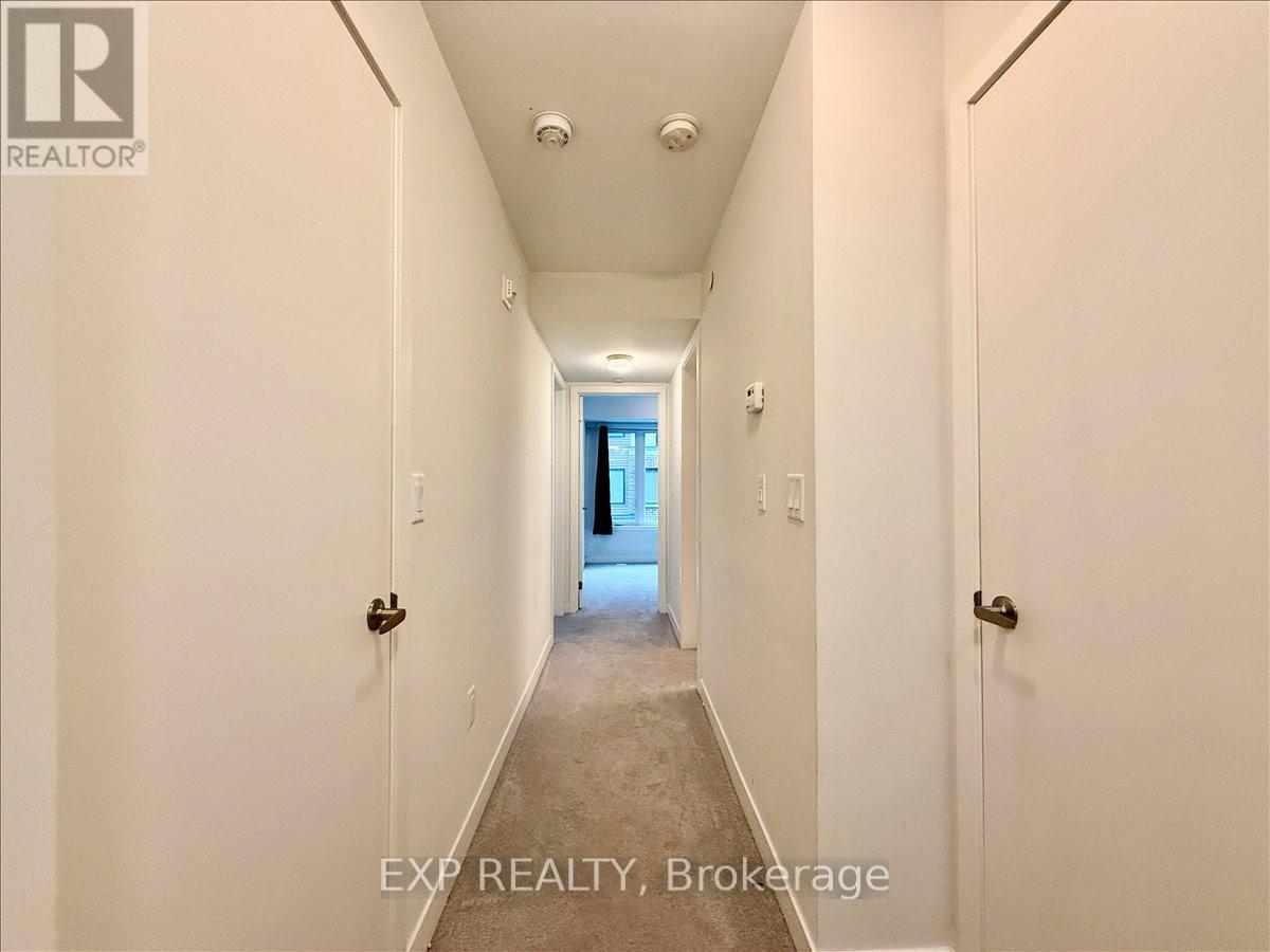 22 - 3405 Ridgeway Drive, Mississauga, Ontario  L5L 5T3 - Photo 13 - W12955152