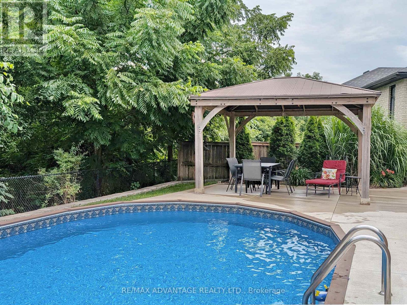 1544 Privet Place, London North, Ontario  N5X 0E7 - Photo 3 - X12796742