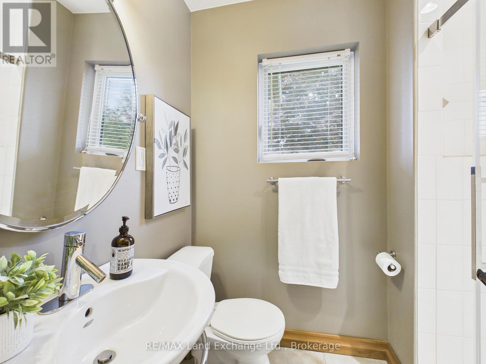 203 Campbell Crescent, Kincardine, Ontario  N2Z 1B9 - Photo 18 - X12955366