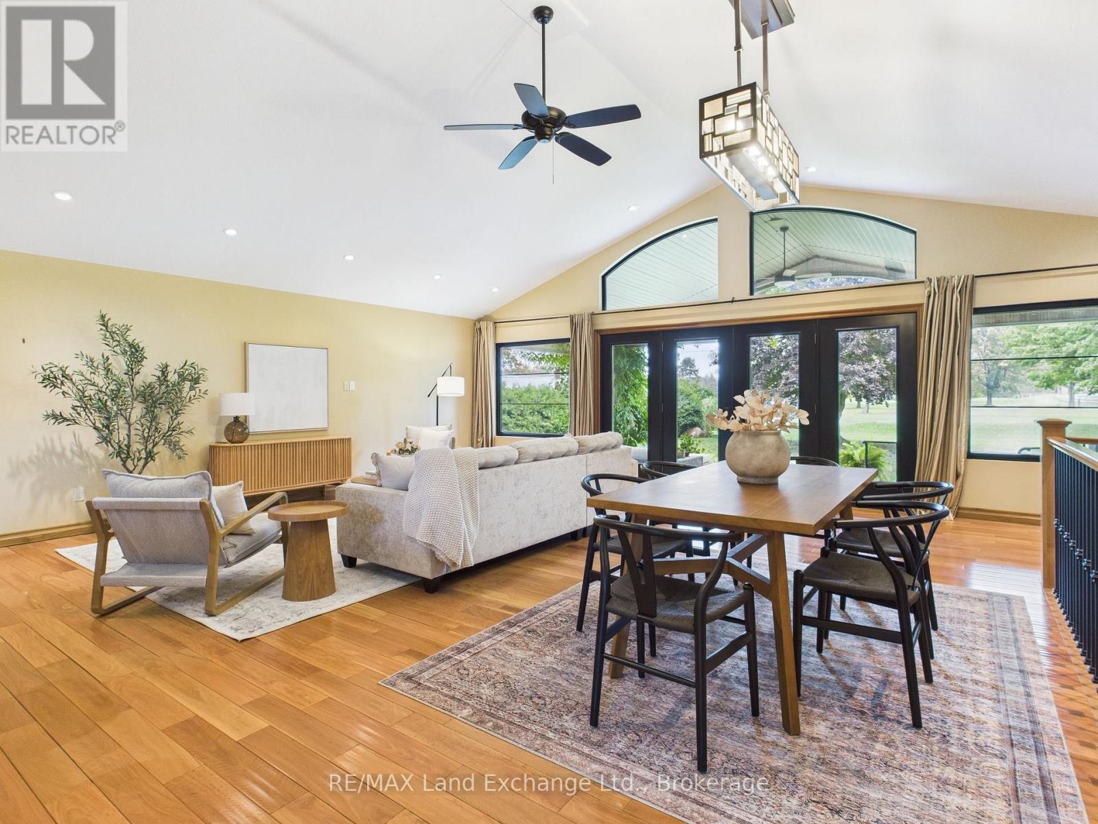 203 Campbell Crescent, Kincardine, Ontario  N2Z 1B9 - Photo 3 - X12955366