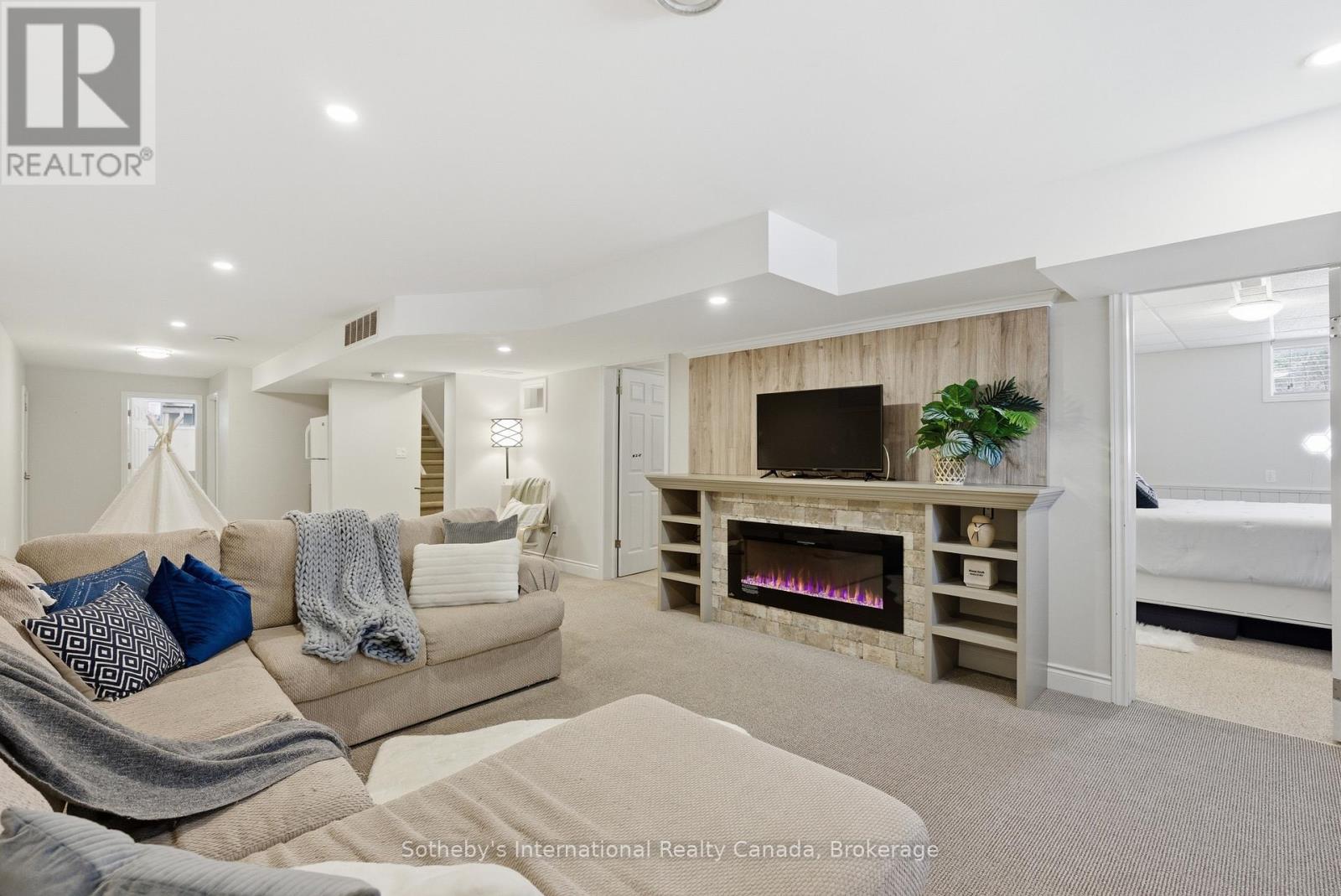 1099 Davis Drive, Gravenhurst, Ontario  P0E 1N0 - Photo 28 - X12955436