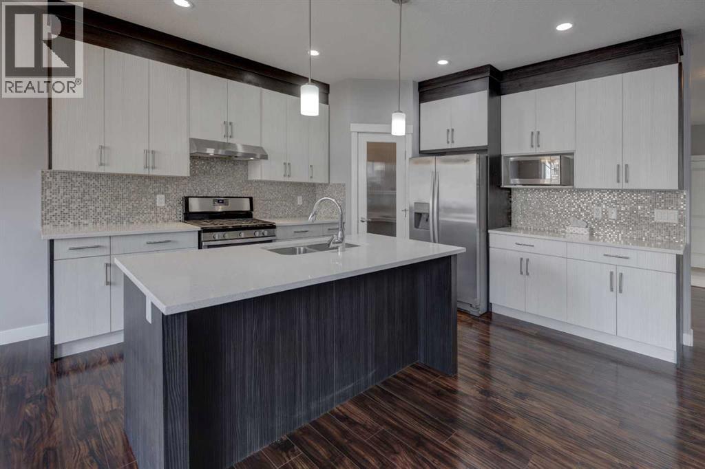 395 Bayview Way SW, Airdrie, Alberta  T4B 4G1 - Photo 5 - A2293924