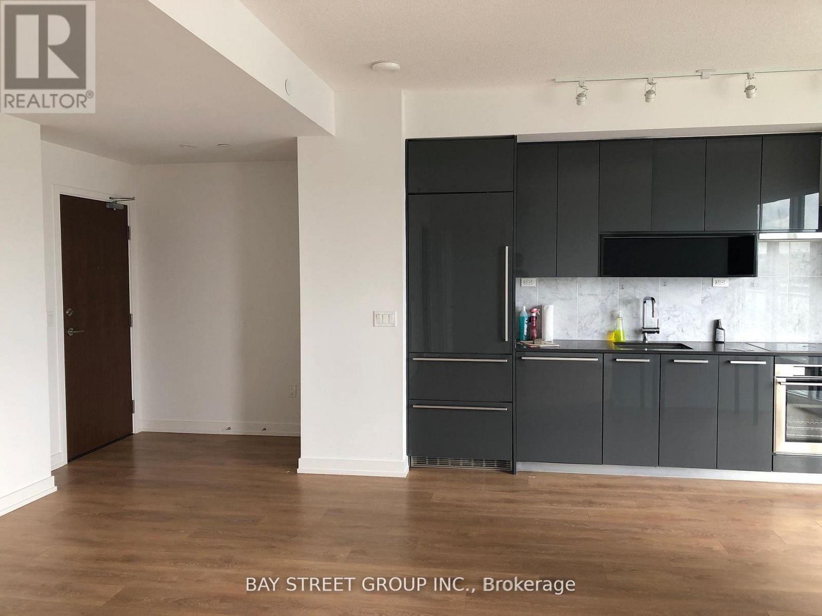 1106 - 117 Mcmahon Drive, Toronto (Bayview Village), Ontario  M2K 0E4 - Photo 2 - C12955396