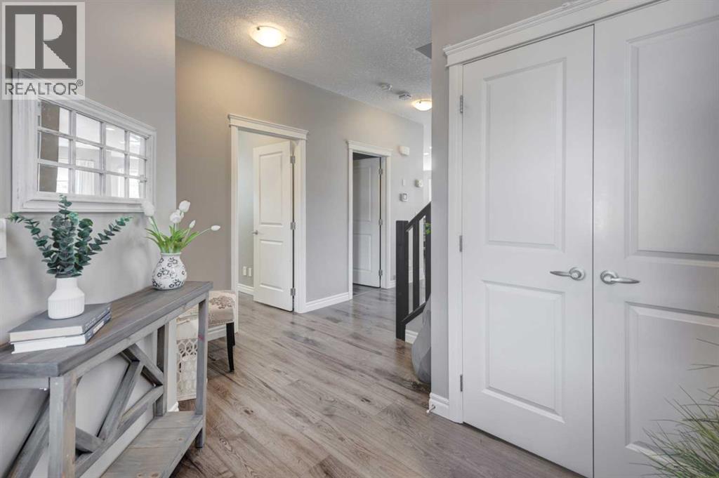 255 Riviera Way, Cochrane, Alberta  T4C 0Z2 - Photo 11 - A2297542