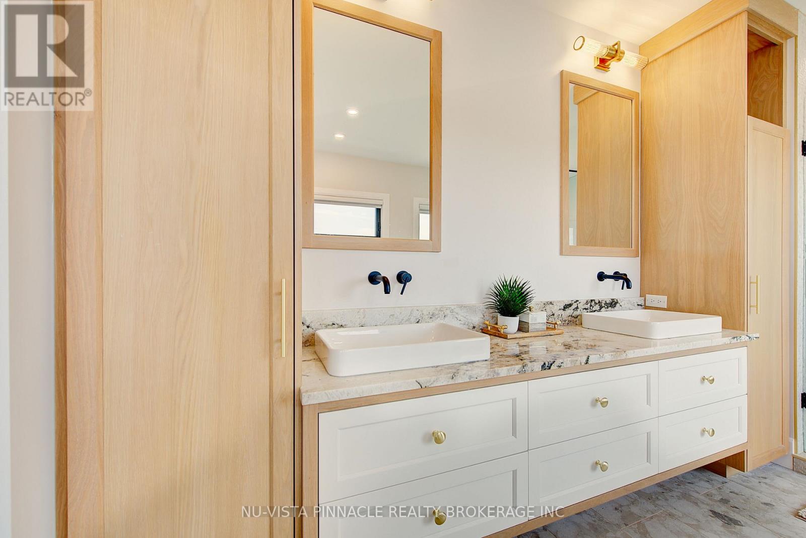 564 Creekview Chase, London North, Ontario  N6G 3X8 - Photo 23 - X12955388