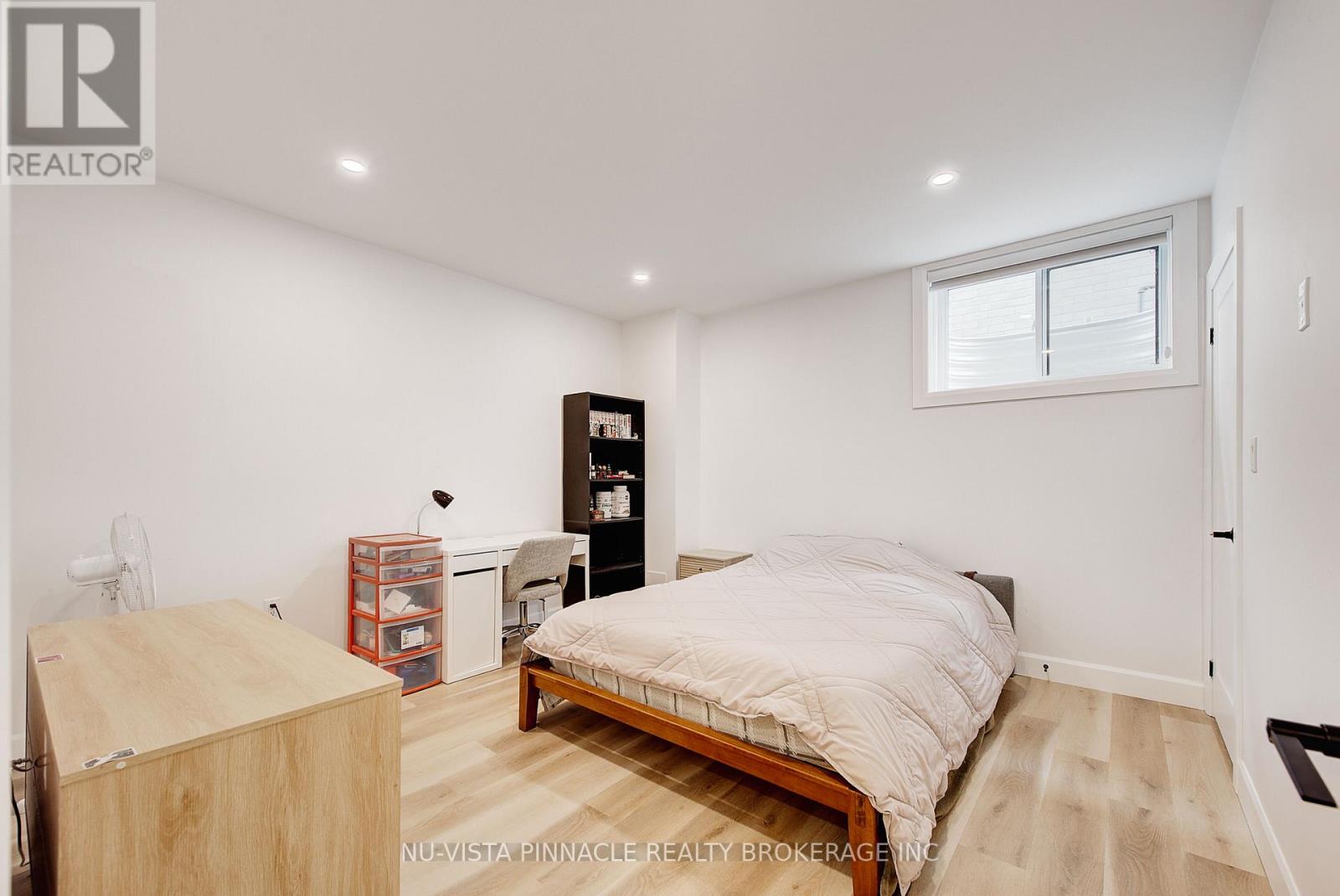 564 Creekview Chase, London North, Ontario  N6G 3X8 - Photo 41 - X12955388