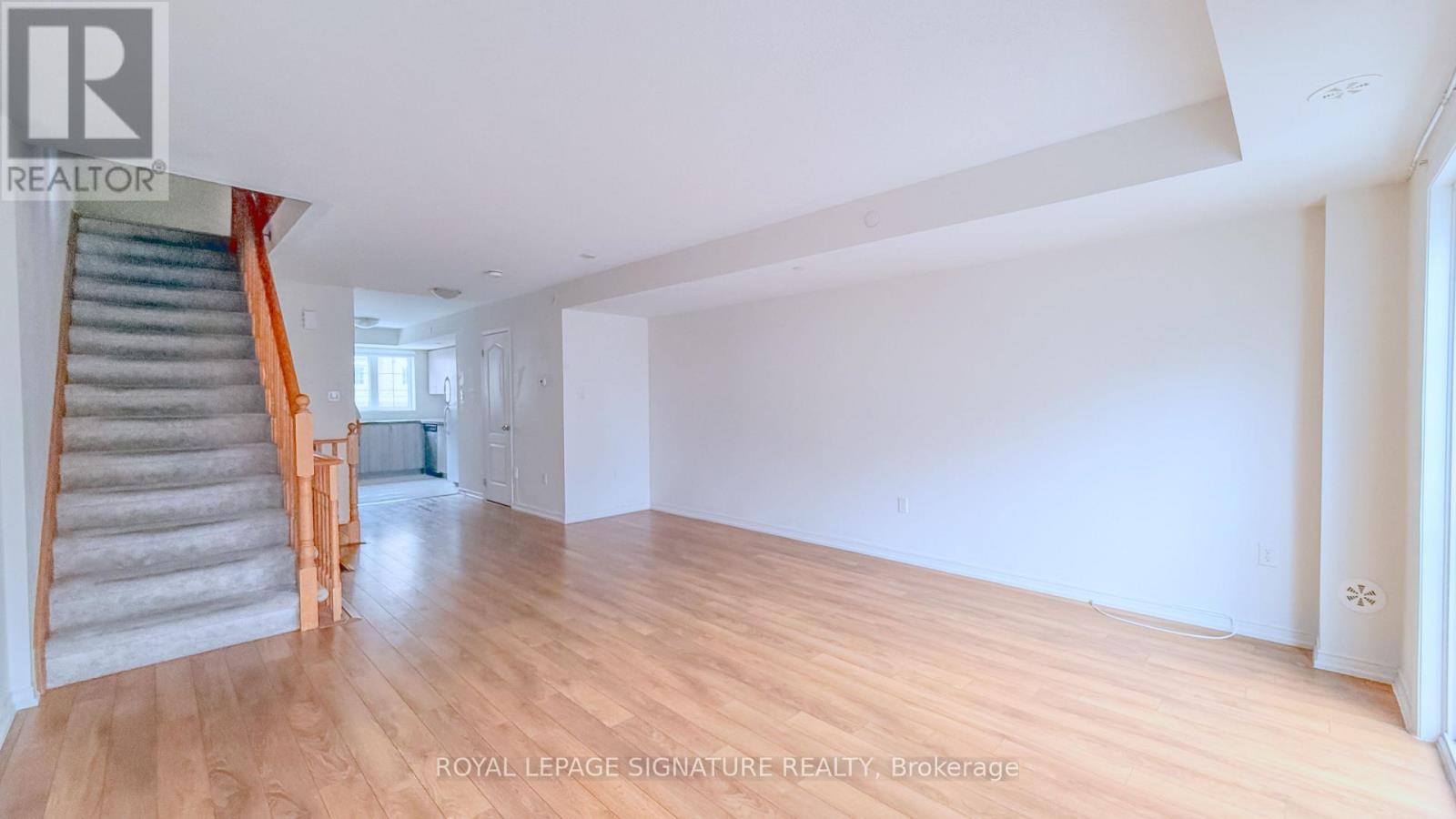 2650 Deputy Minster Path, Oshawa, Ontario  L1L 0M7 - Photo 3 - E12955384