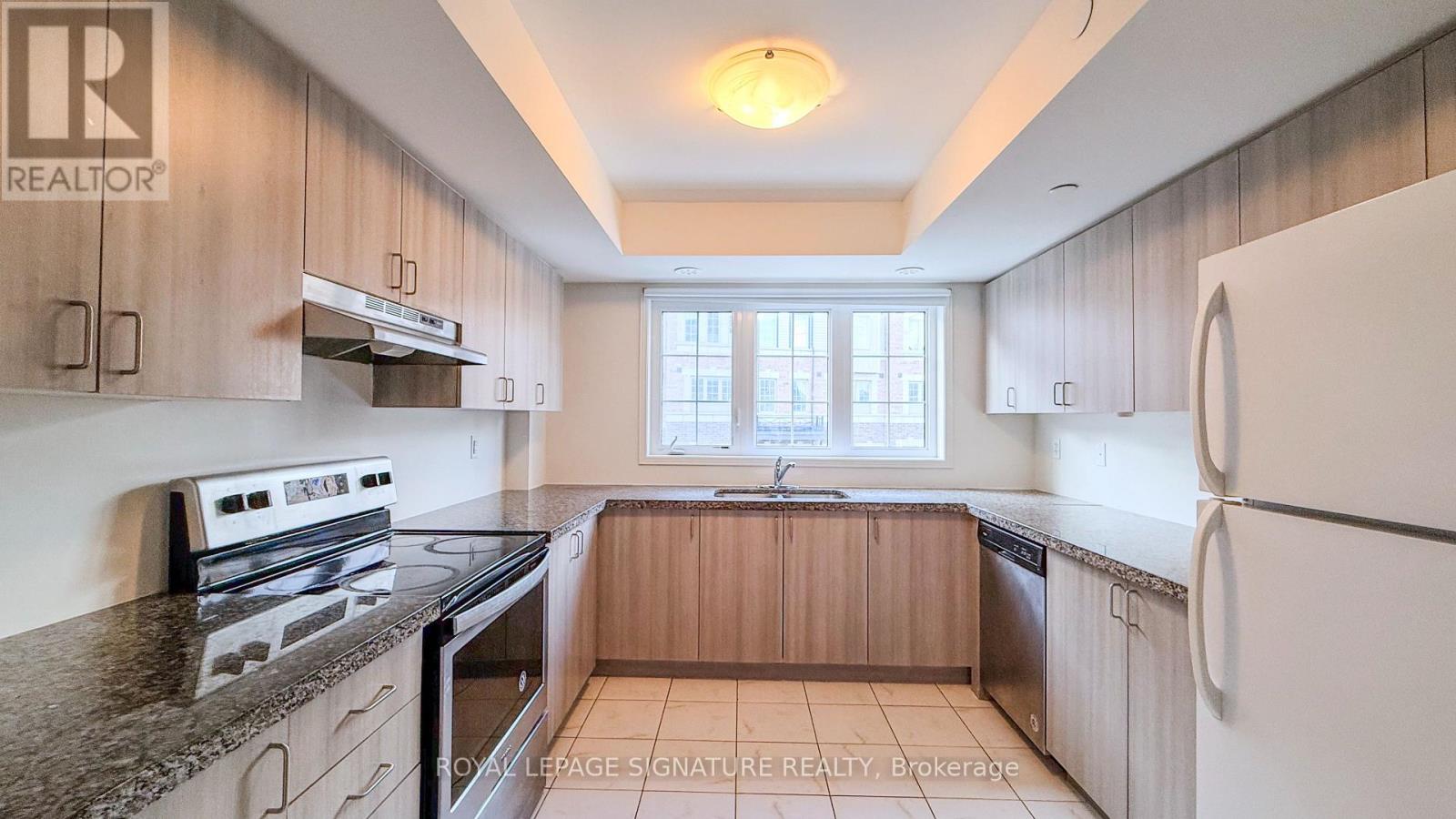 2650 Deputy Minster Path, Oshawa, Ontario  L1L 0M7 - Photo 4 - E12955384