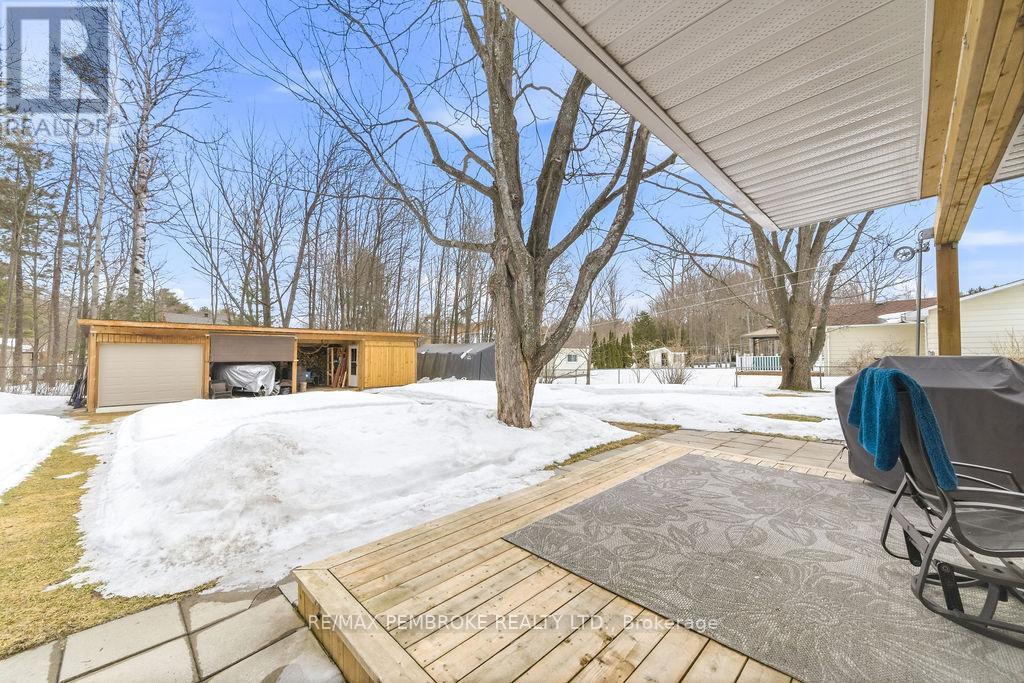 52 Laurentian Drive, Petawawa, Ontario  K8H 2M3 - Photo 40 - X12955448