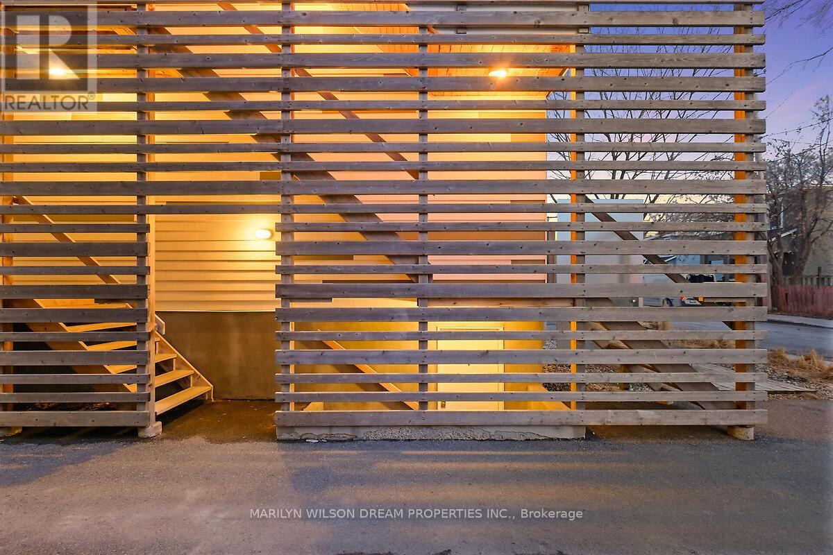 67 Pinhey Street, Ottawa, Ontario  K1Y 1T5 - Photo 4 - X12955410