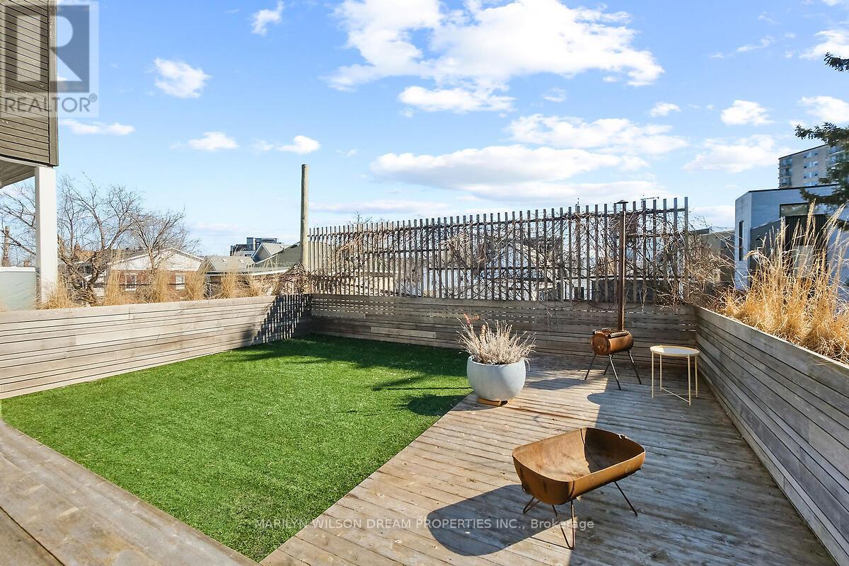 67 Pinhey Street, Ottawa, Ontario  K1Y 1T5 - Photo 8 - X12955410