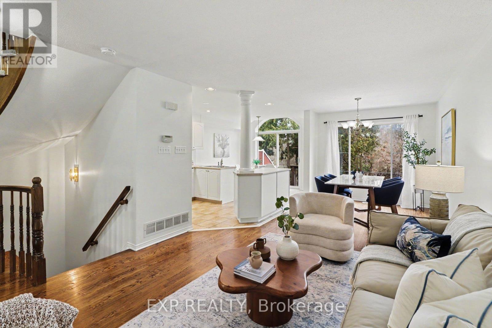 6322 Sablewood Place, Ottawa, Ontario  K1C 7M6 - Photo 5 - X12955424