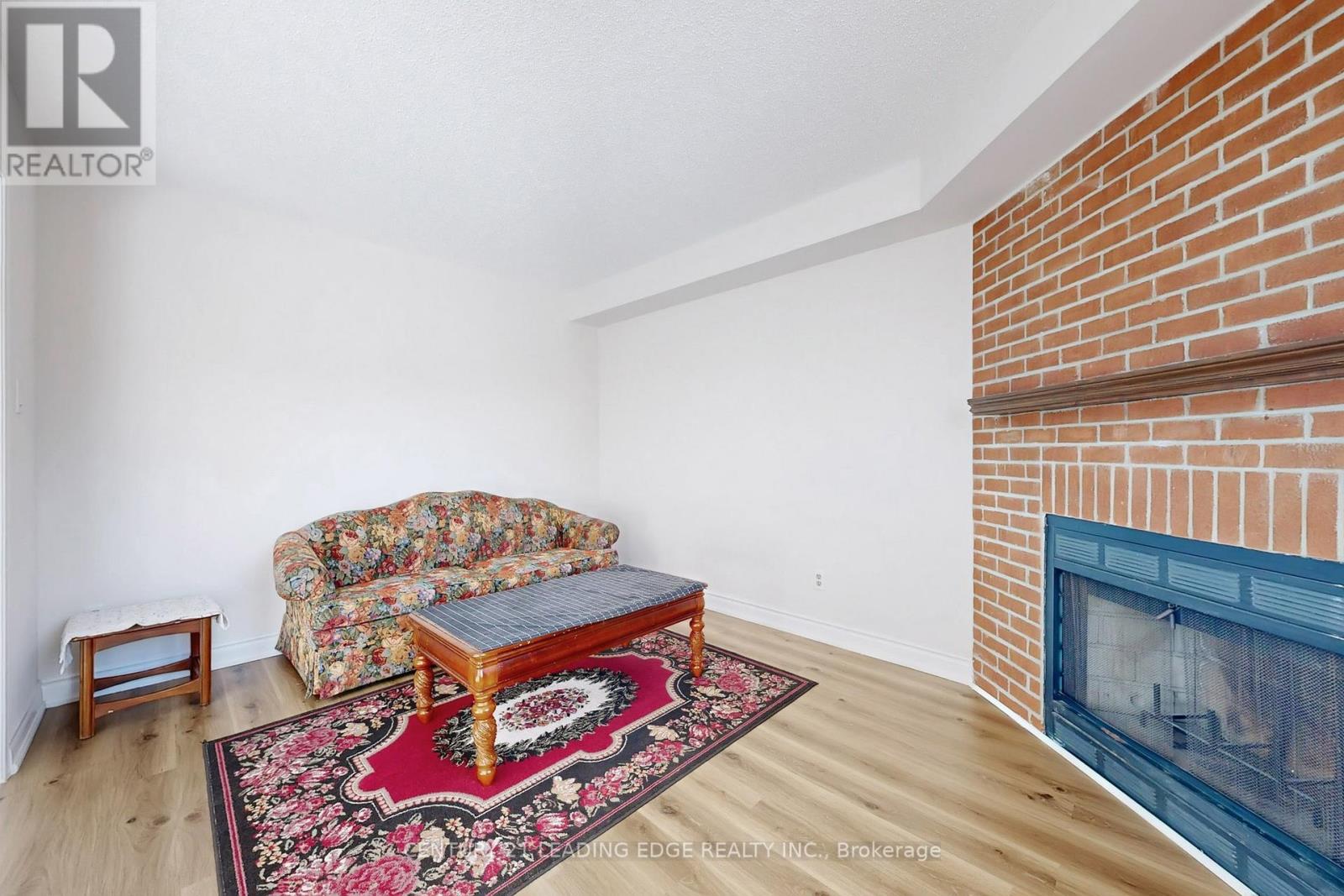 Main Floor - 107 Joycedale Street, Markham, Ontario  L3S 3J2 - Photo 7 - N12955380