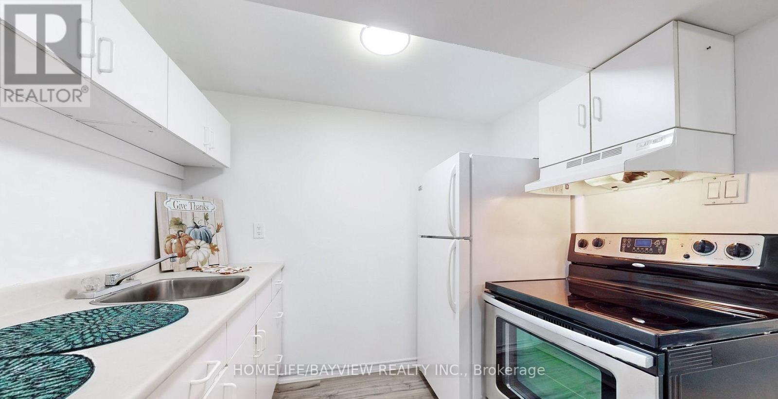 60 Hillview Drive, Newmarket, Ontario  L3Y 4H9 - Photo 16 - N12955428