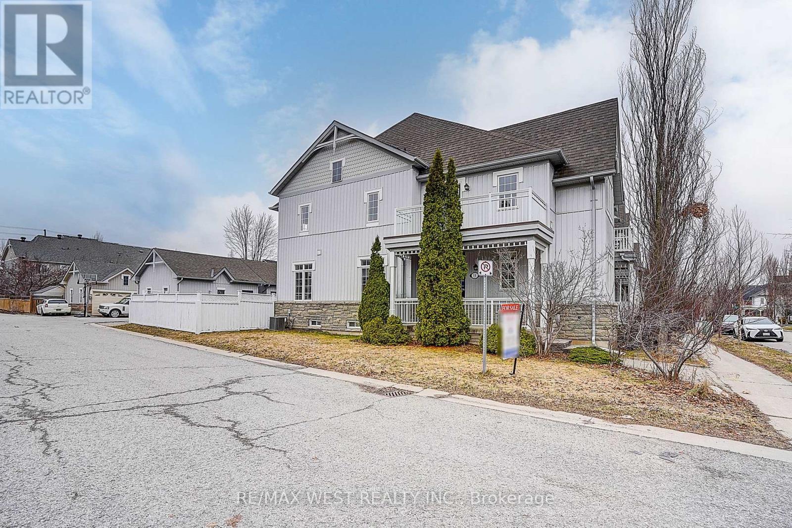 11 DANCER'S DRIVE, Markham, Ontario