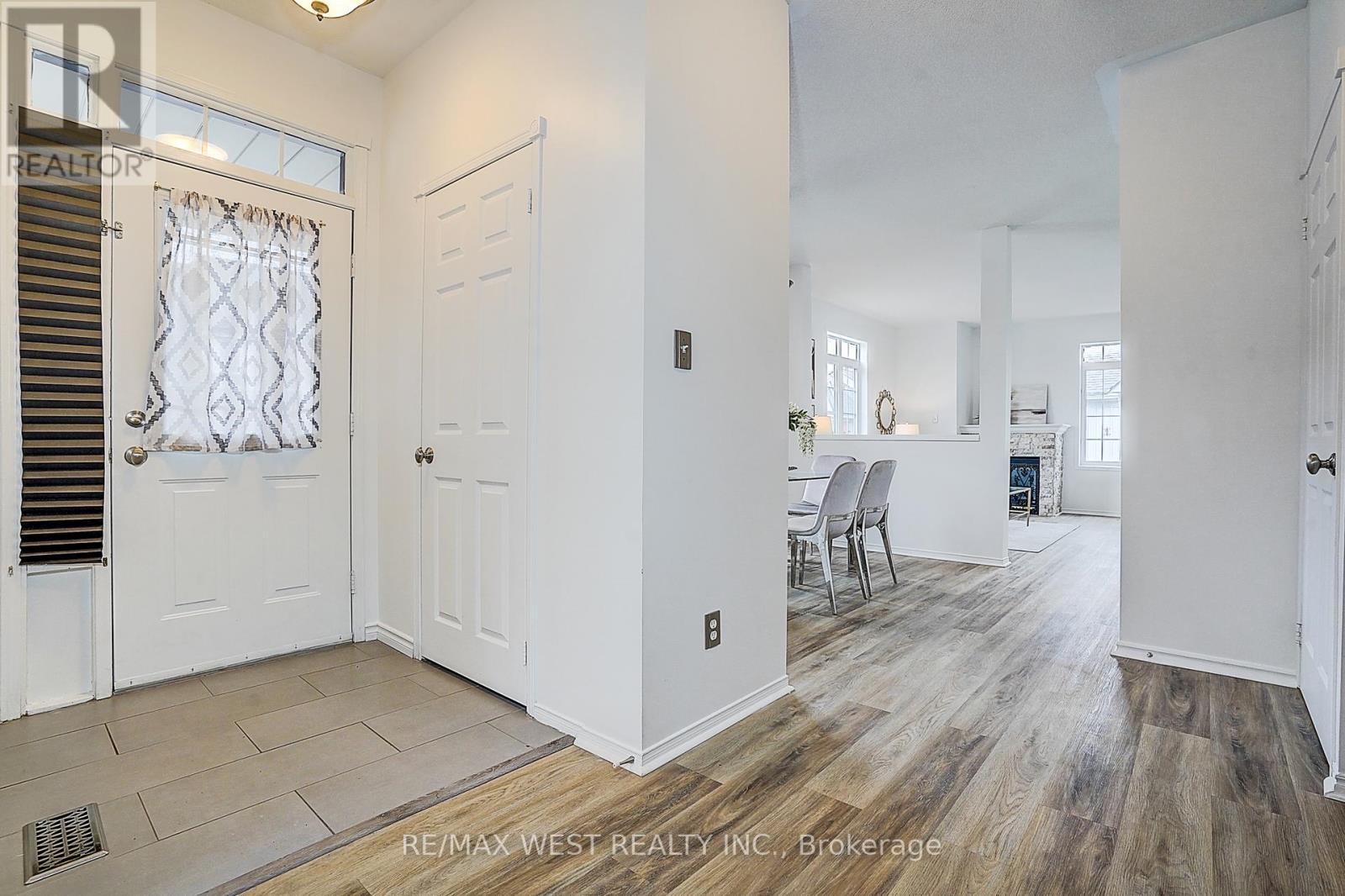 11 Dancer's Drive, Markham, Ontario  L6C 2C4 - Photo 12 - N12955452